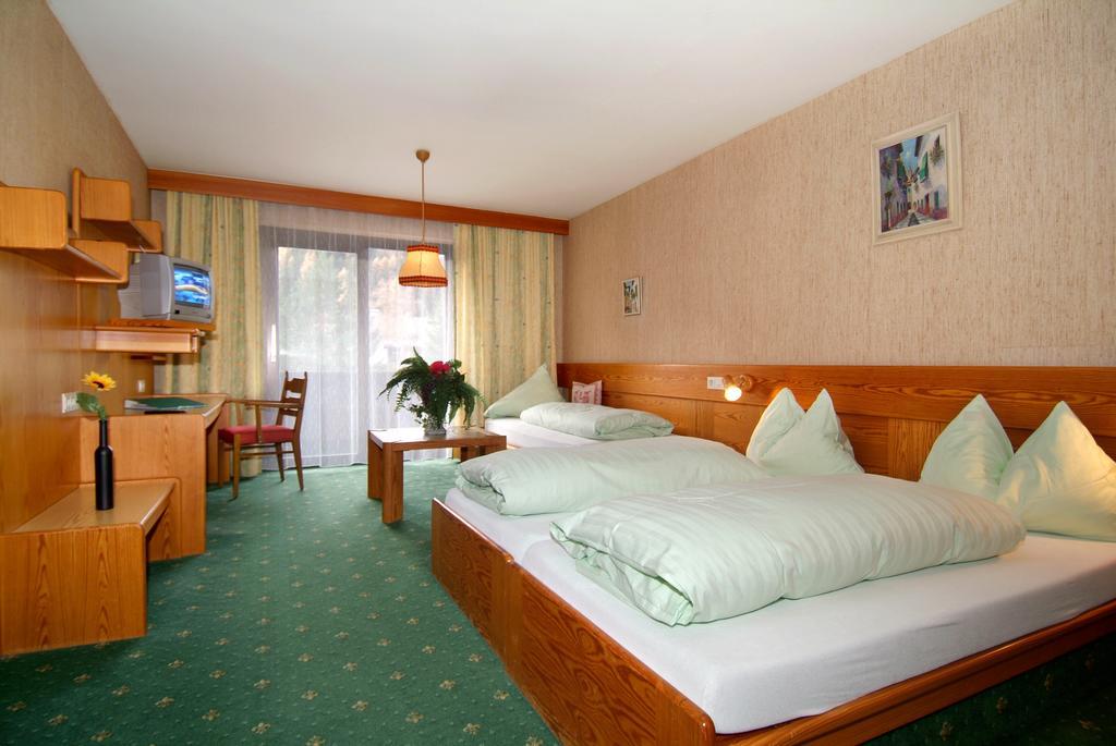 Hotel Alpina Regina Бибервир Номер фото