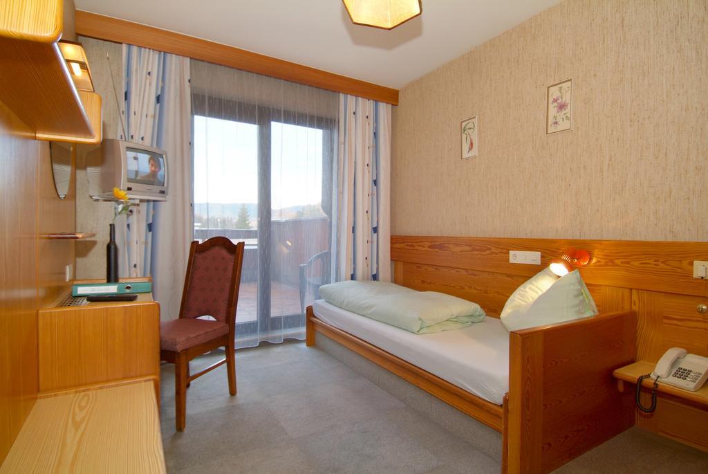 Hotel Alpina Regina Бибервир Номер фото
